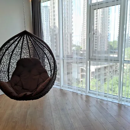 стильный лофт с подвесным креслом в аркадии возле моря!