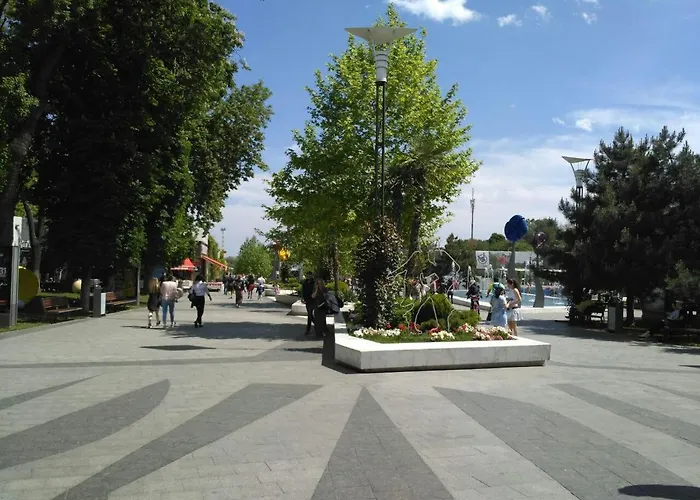 стильный лофт с подвесным креслом в аркадии возле моря! *