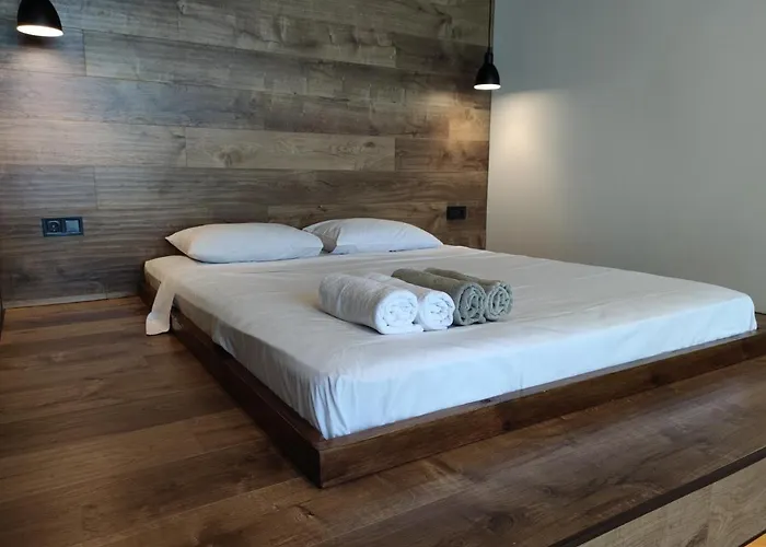 Apartmán стильный лофт с подвесным креслом в аркадии возле моря! *