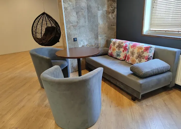 Apartmán стильный лофт с подвесным креслом в аркадии возле моря!